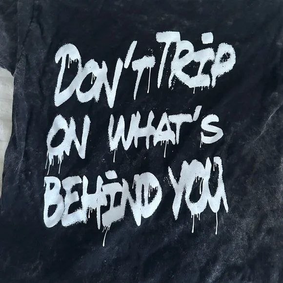 Gildan Charcoal Heavy Cotton Tee - Picture 2 of 3